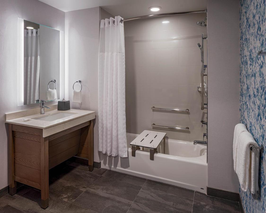 Hyatt House Downtown 3*